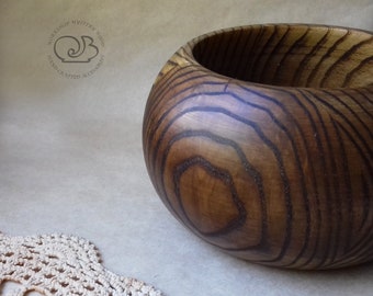 Wooden yarn bowl, yarn holder, knitting ball holder, yarn ball holder, crochet accesories, natural wood, gift for knitter, gift for her