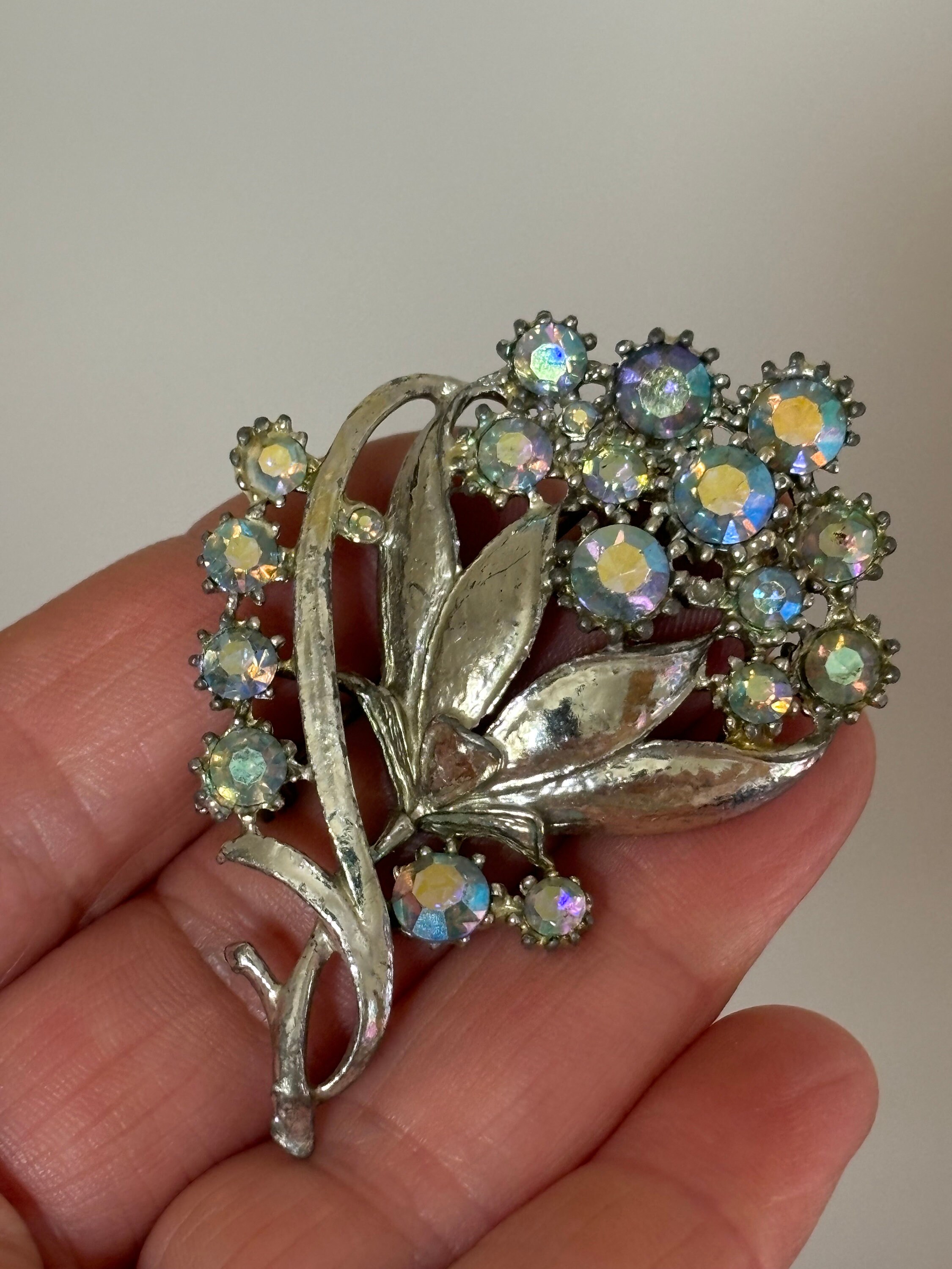 vintage Aurora Borealis crystal brooch