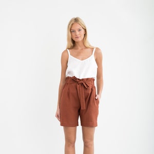 Short en lin CORA / Short en lin taille haute / Short de plage en sac en papier / Vêtements faits à la main pour les femmes image 1