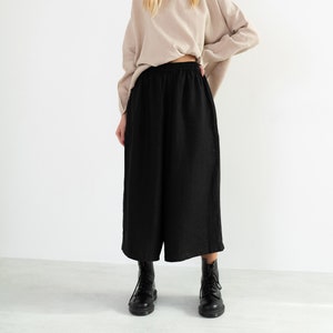 JAYDEN - Jupe-culotte en lin / Pantalon palazzo à jambe large / Pantalon taille haute en lin / Noir / Vêtements faits main pour femme