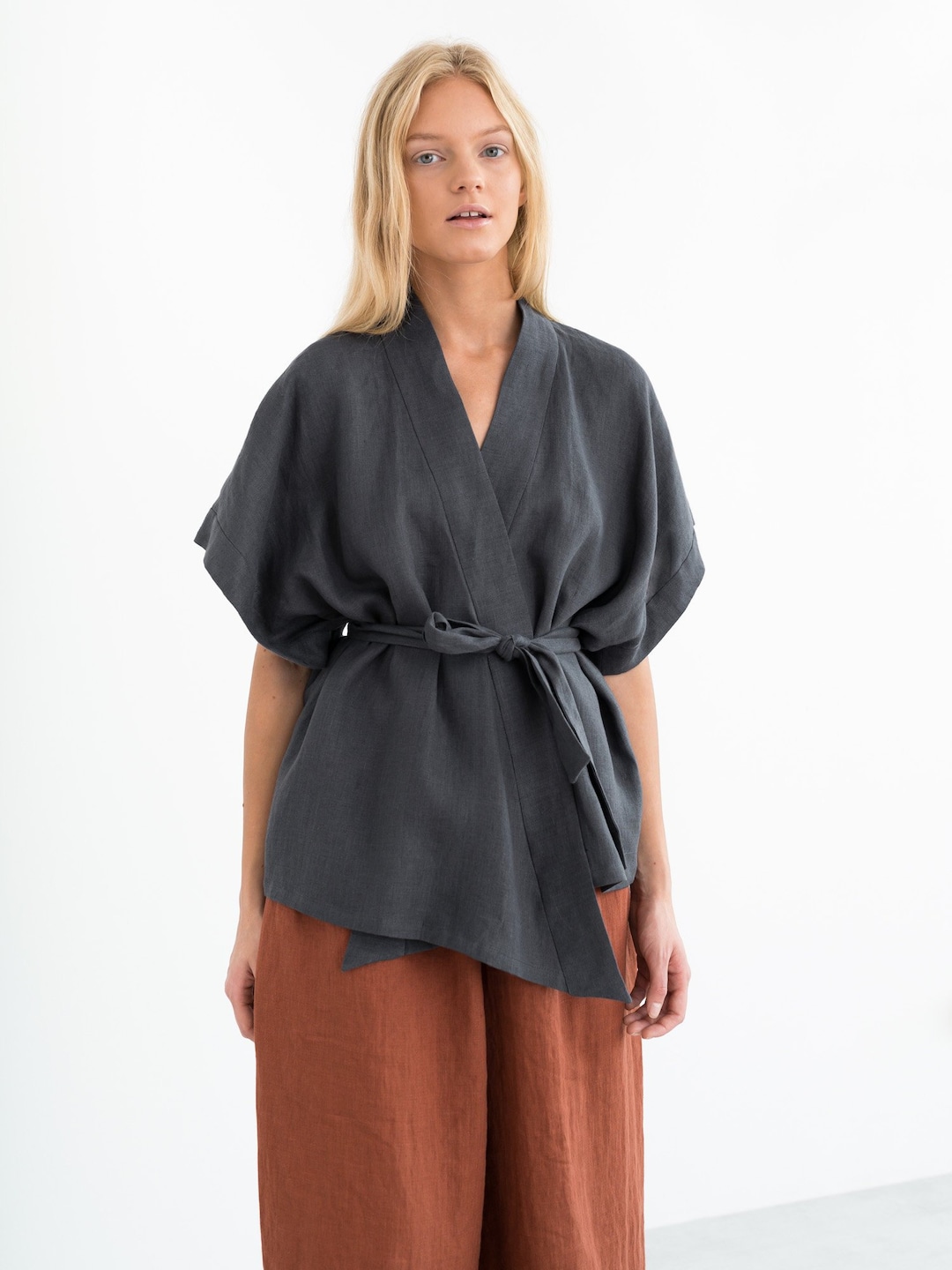 ELI Linen Kimono Jacket / Gray Kimono Wrap Top / Loose Linen - Etsy