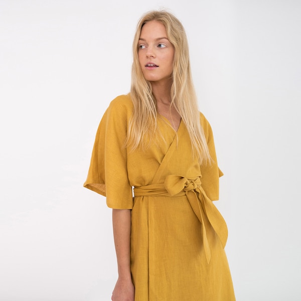Vestido envelope de linho, robe estilo quimono, cinto autoamarrável, feito à mão | MARY