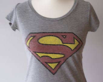 Sons of Gotham Superman Portugal Shield Adult Ringer T Shirt M