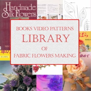 Könnte beinhalten: Eine Collage von Bildern, die eine Bibliothek mit Büchern, Videomustern und Anleitungen zum Herstellen von Stoffblumen zeigt. Der Text "BOOKS VIDEO PATTERNS LIBRARY OF FABRIC FLOWERS MAKING" ist in Rot auf weißem Hintergrund dargestellt.