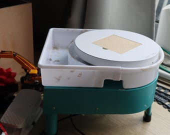 Sistema de bate para tornear cerámica sobre el torno para 28 cm