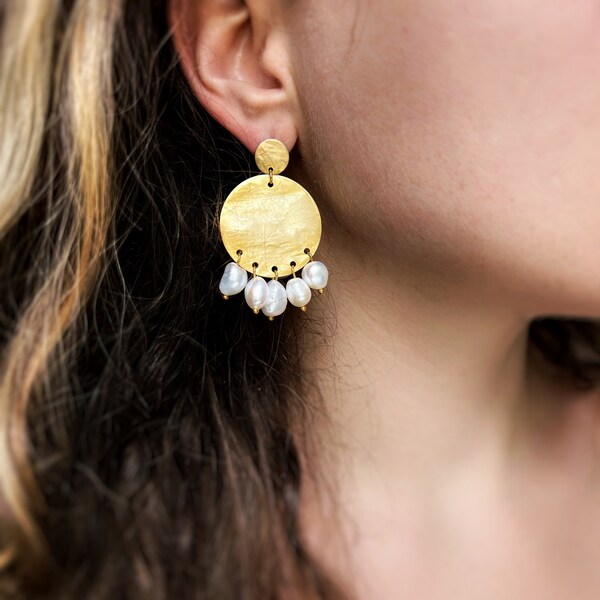 Hammered Brass and Freshwater Pearl Dangle Earrings - Minimalist Jewelry - Handmade Jewelry