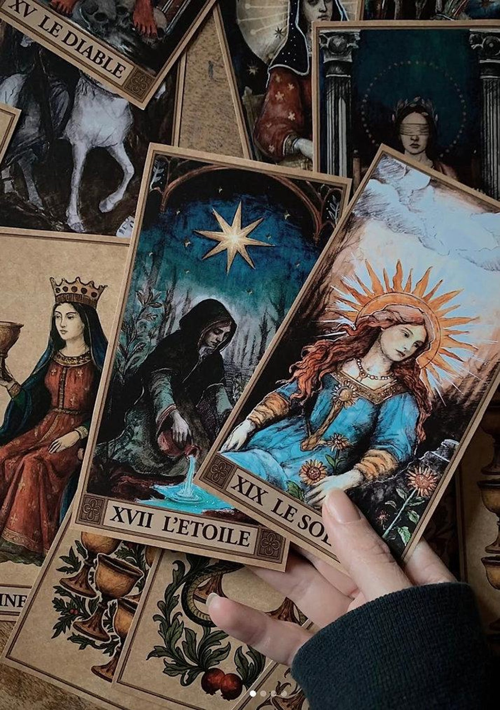 tarot deck handmade NO AI originel 78 cartes médiéval renaissance original illustrées
