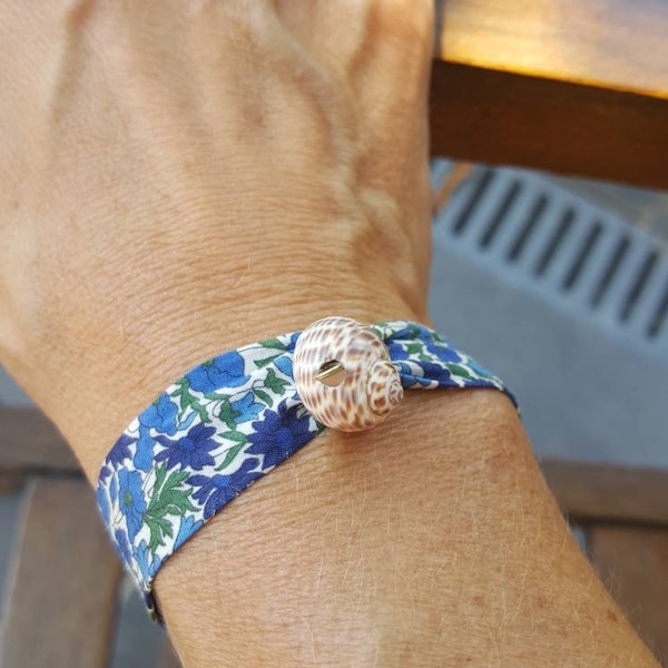 Bracelet style Liberty avec breloque coquillage