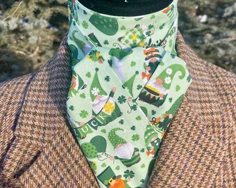 Shamrocks Equestrian Shaped Stock Tie