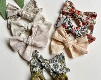 Cottagecore Hair Bows, Floral girl bows, Earthy baby bows, Vintage floral baby bows, Floral baby headband, Cottagecore girl accessories