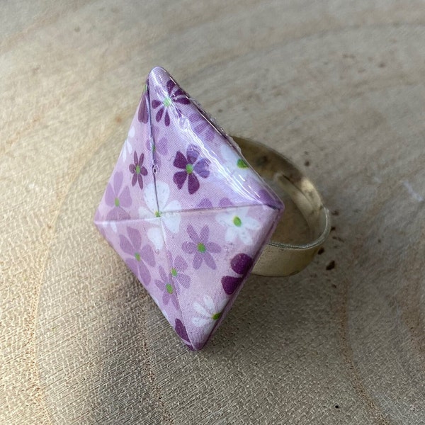 Bague réglable carrée origami fleurs violettes, cadeau pour elle, bague fantaisie