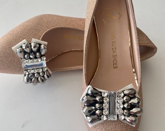 Clips para zapatos con lazos de celebridades de Hollywood con lazos negros o blancos