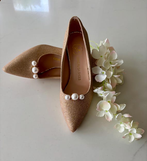 シックなトリプルパールシューズクリップ（ゴールドまたはシルバーの 