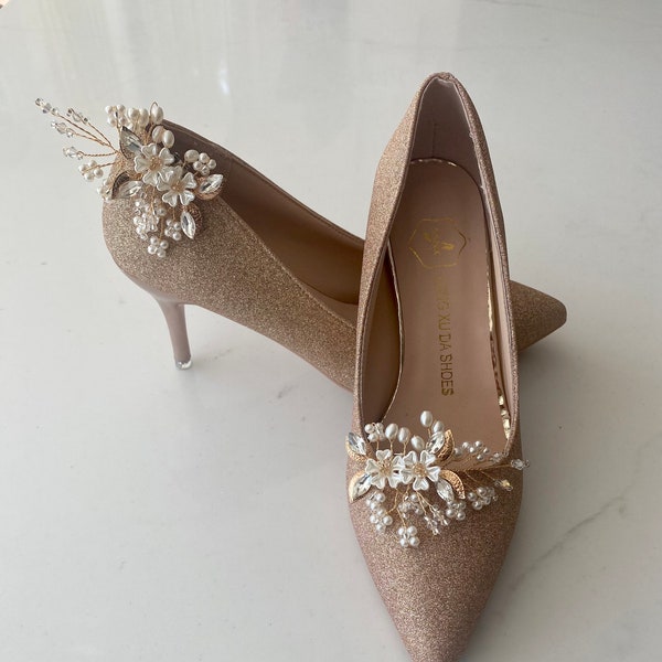 Pinces à chaussures fleurs perlées avec feuilles d'or, monture dorée Pinces à chaussures de mariée mariage