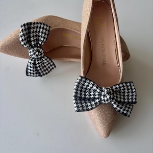 Black & White Dogtooth Bow Shoe Clips