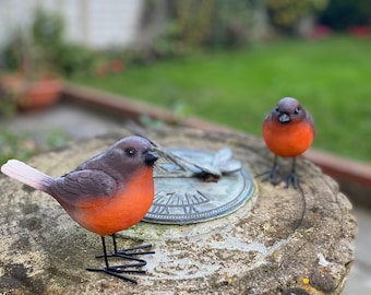Figuras de petirrojo de resina: Esculturas de aves para interior y exterior (par)