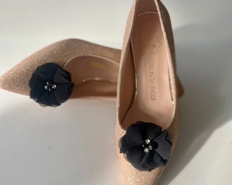 Daisy Black Shoe Clips in Black