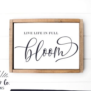 Fichiers SVG, Live Life in Full Bloom Svg, Spring Quotes Svg, Hello Spring Svg, Cricut, Silhouette, Commercial Use, Digital Cut Files, DXF PNG