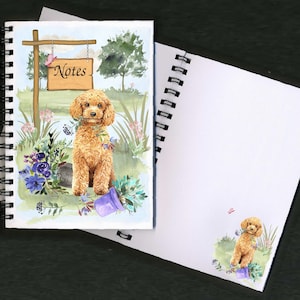 Pudel (Apricot) Hundenotizbuch ""Landschaft im Gärtnerdesign"" mit Bild auf jeder Seite - das perfekte Geschenk für jeden Hundeliebhaber."