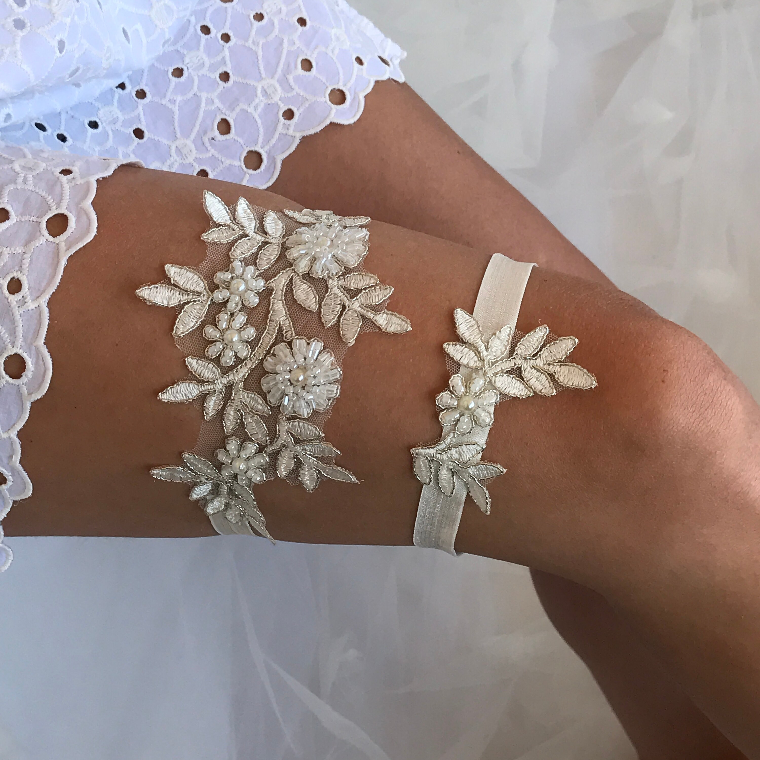 bridal garter set