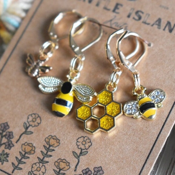 Stitch markers, golden bees set of four with clasps or rings.