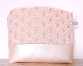 Women's XL toiletry bag with inner pockets//Large women's toiletry bag//Large women's cosmetic bag//Large women's toiletry bag// Large toiletry bag