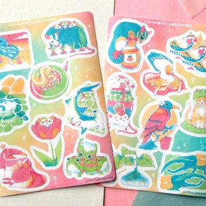 Feuille d'autocollants Créatures colorées en vinyle imperméable mat | agenda, journal, autocollants de scrapbooking | Papeterie illustrée de la nature et de la faune sauvage