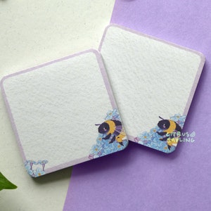 Bumblebee Memo Pad 50 Arkuszy | Mini Biurkowy Notatnik Tear Away Organizer | Forget Me Nots Flowers