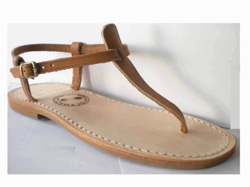 Between Finger Woman natural leather sandal made of France