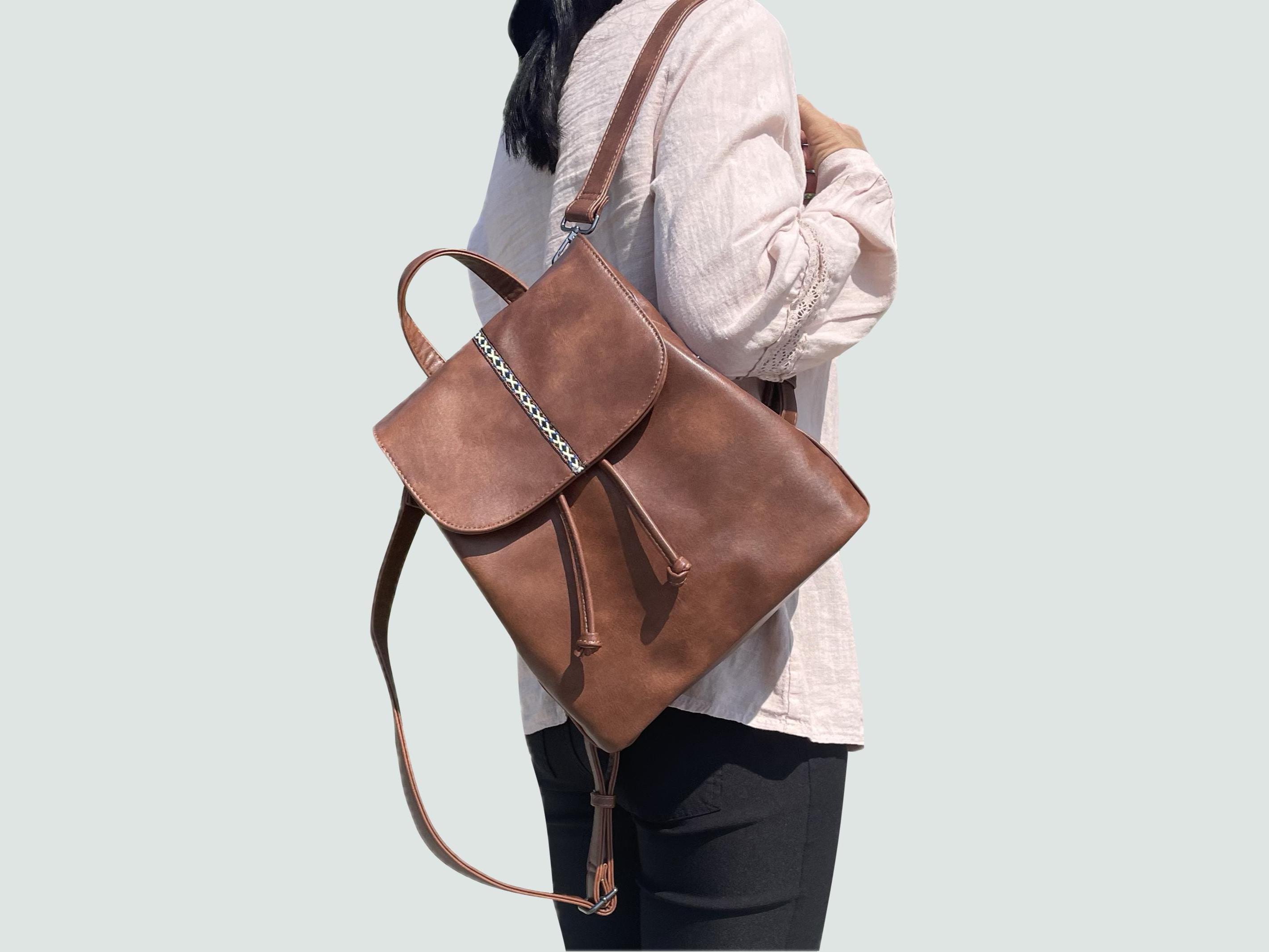 Vegan Leather Mini Backpack Convertible Shoulder Bag Chic Y2K Style Small Purse Daisy Convertible Backpack Purse – Vegan Leather 2-in-1 Bag  main image 3
