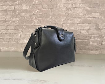 Vegan Leather Crossbody Bag Classic, Women’s Doctor Bag Purse Black Handbag Unique, Rustic Vintage Style Y2K Purse Vegan Gift