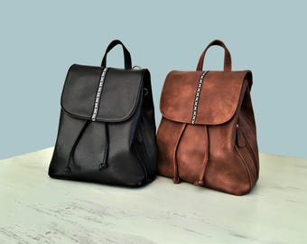 Vegan Mini Backpack Purse: Faux Leather Convertible Handbag  display picture 1