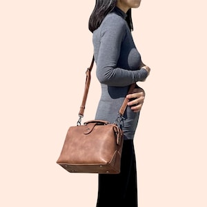 Cadeau de sac à bandoulière végétalien, sac en similicuir de qualité au design unique, sac de médecin de Style vintage des années 90 Y2K pour femme, sac à main minimaliste
