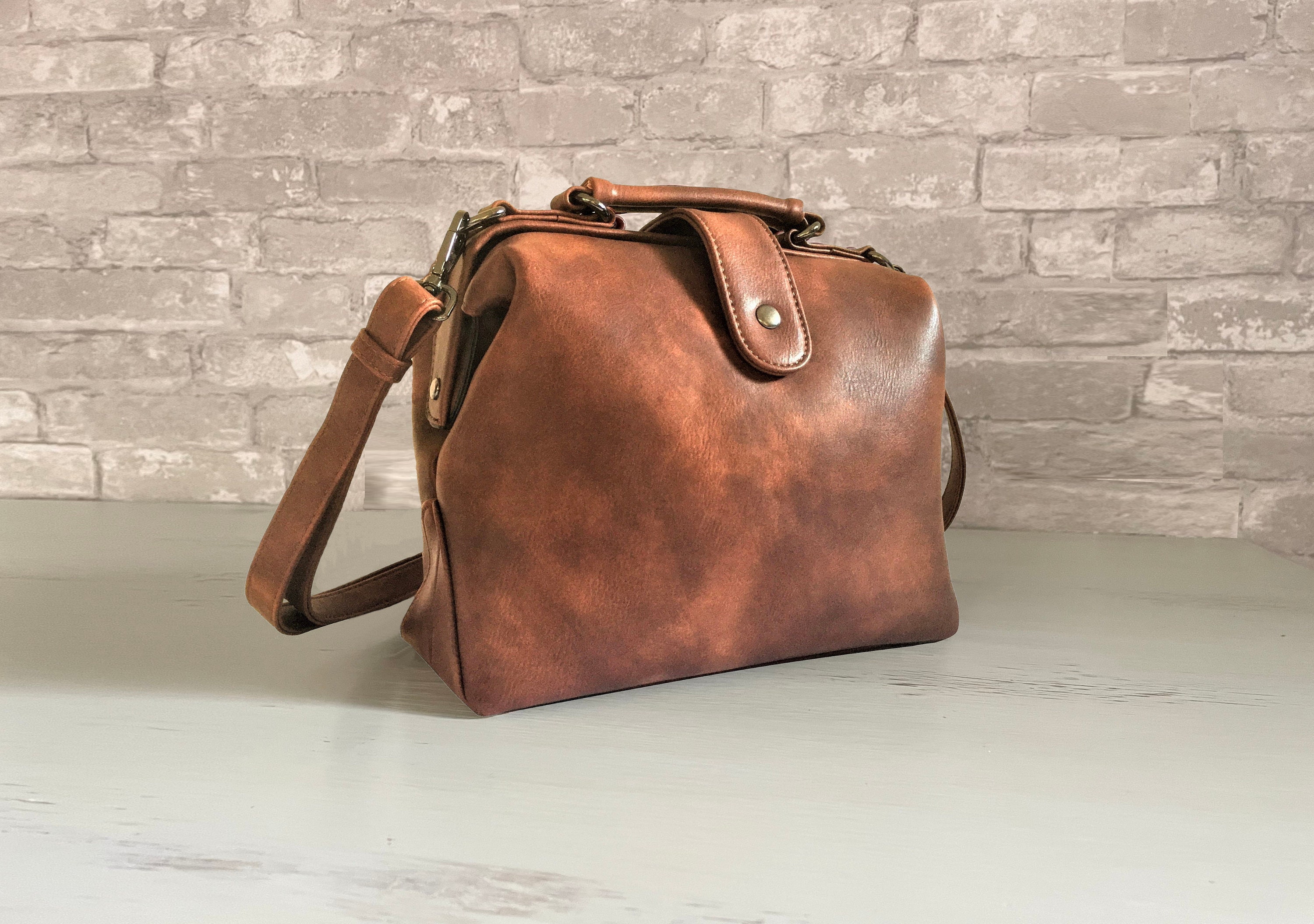 Vegan Leather Retro Crossbody Bag – MakingItbyCarol