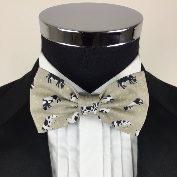 Cow print BowTie, Cow bowtie, beige bowtie, farming, Father's Day gift, pre tied bowtie, gifts for him, ascot bowtie, prom bowtie, groomsmen