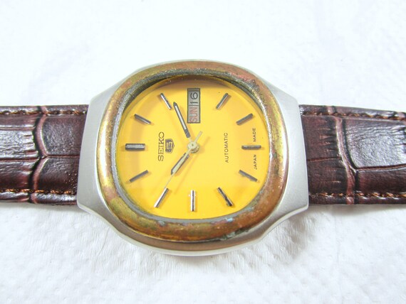 Buy Stock Clearance SEIKO 5 Vintage Automatic Yellow Dial Day Date