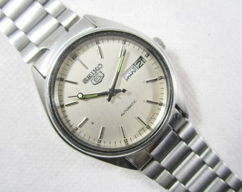 Vintage SEIKO 5 21 Jewels Automatic Day-Date Japan Wrist Watch# D61