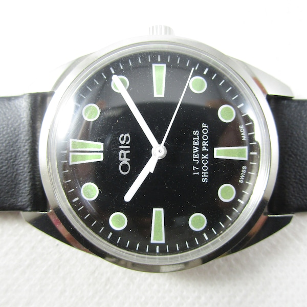 VINTAGE ORIS 17 JEWELS  Hand Winding Gent's Pre-owned Swiss Made Wrist Watch #B305