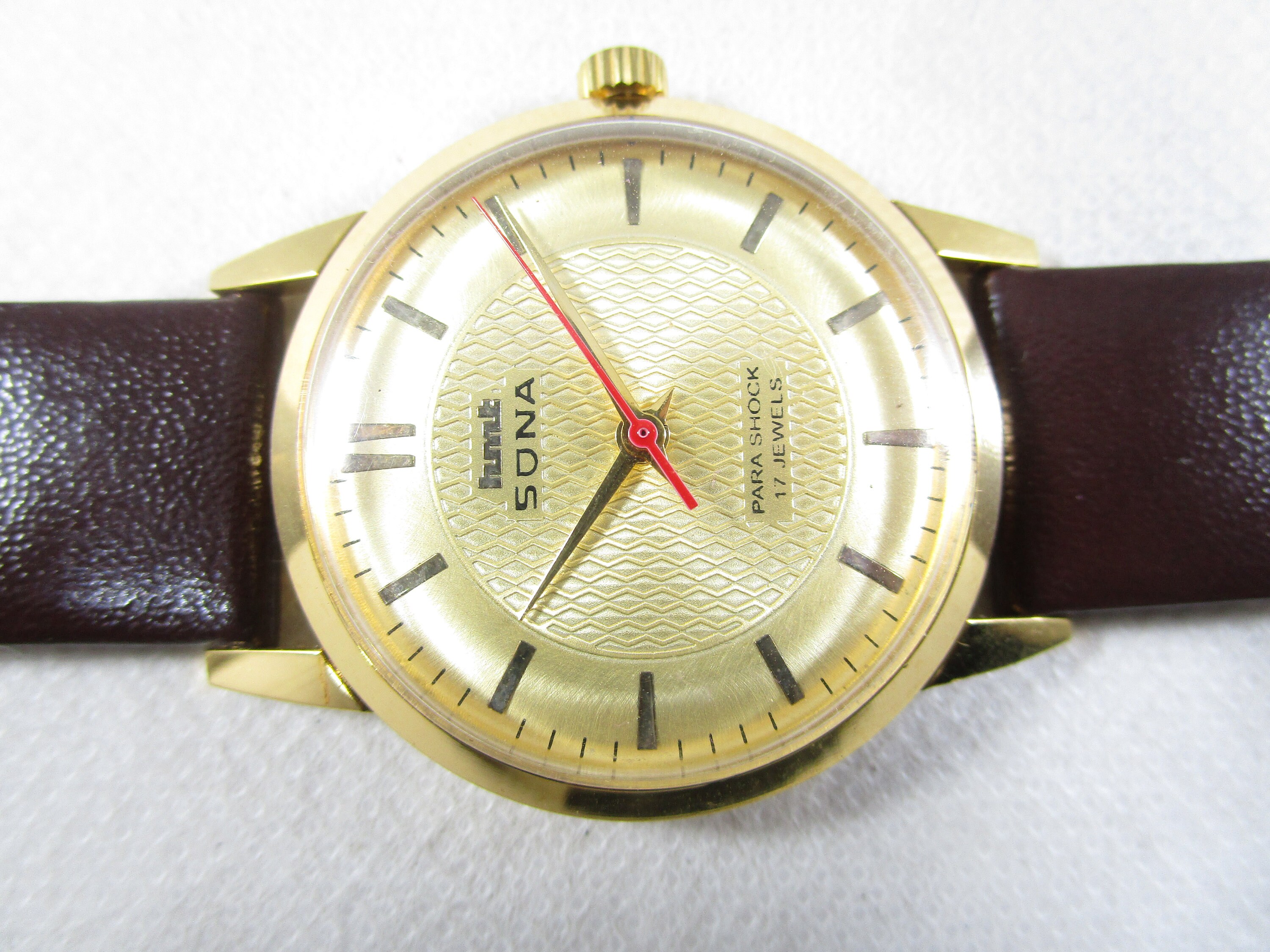 Hmt sona parashock 17 jewels price sale