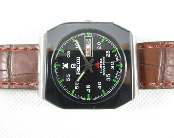 Ricoh old online watch price