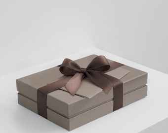 Beige Gift Box with Personalized Handwritten-Style Card & Luxurious Ribbon, Available in 7 Colors