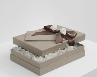 Beige Gift Box with Hydrangeas and Roses, Personalized Handwritten-Style Card & Luxurious Bow, Available in 5 Colors