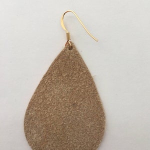 gold-teardrop-leather-earrings