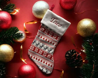 Medias navideñas Fairisle personalizadas: decoración de reno bordada