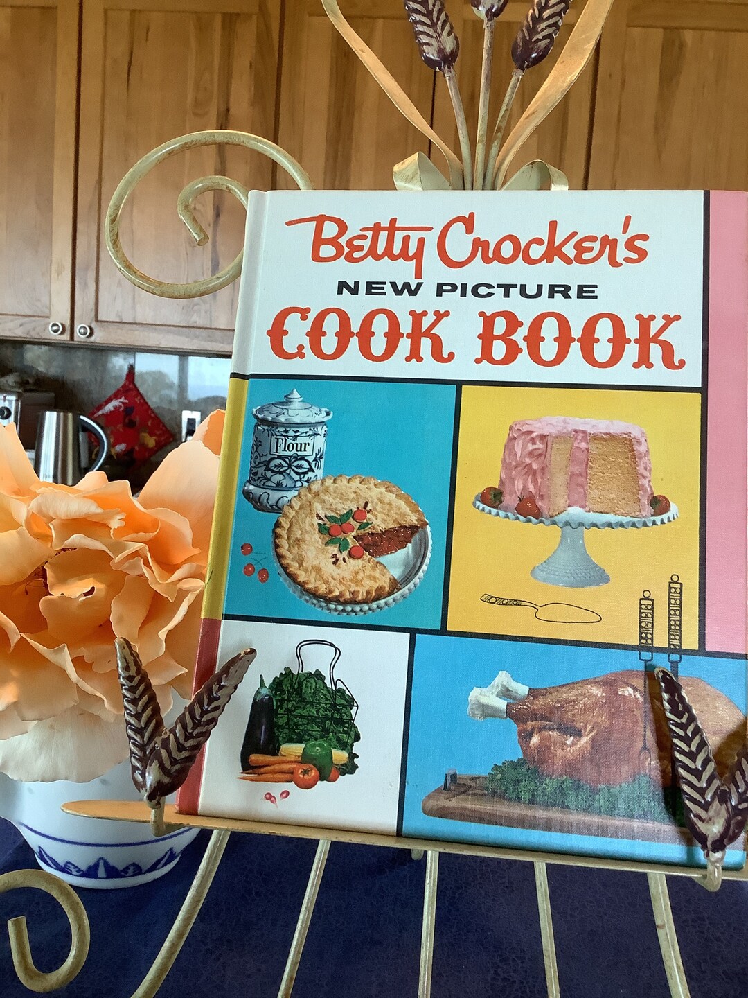 BETTY CROCKER New Picture Cook Book 1961 1st Edition 6th Printing
