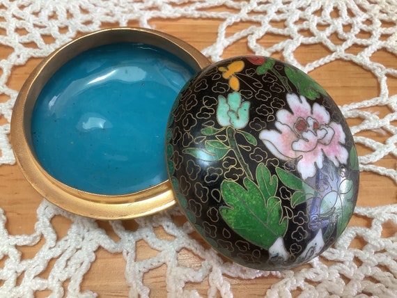 Antique Chinese Cloisonné Enamel Brass Box with F… - image 10