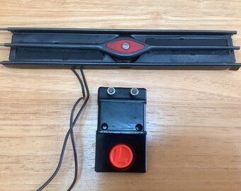 Vintage Lionel #37 Super O Uncoupling Track Set With 90 Controller & Instructions 3 thumbnail image