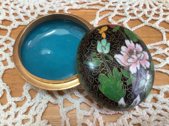 Antique Chinese Cloisonné Enamel Brass Box with F… - image 9