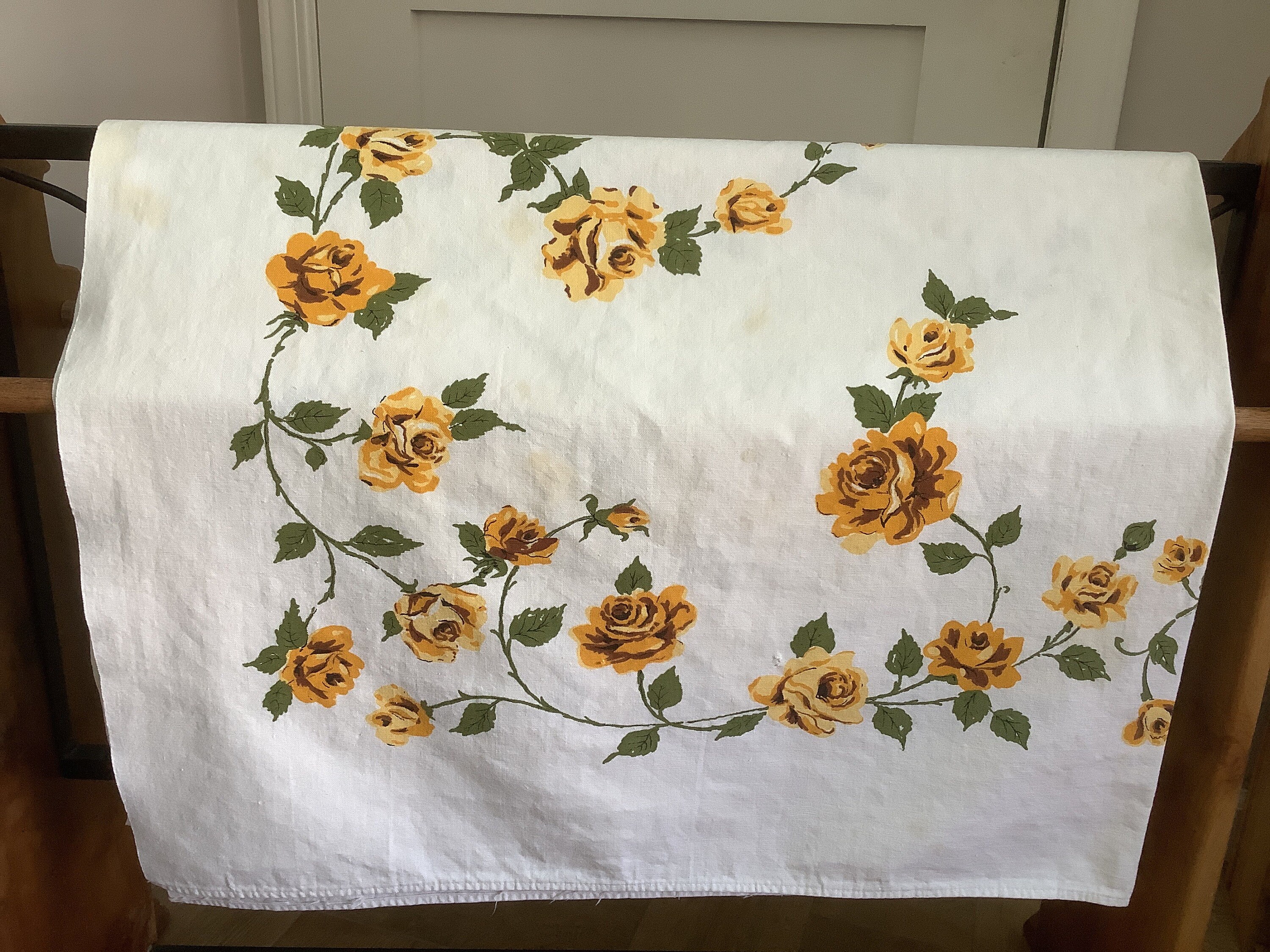 Vintage Cotton Tablecloth Gold Roses Tablecloth Brunch Tablecloth 50 X 62Vintage Tablecloth