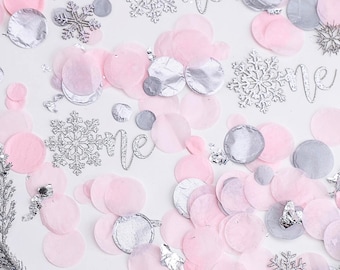Vinterdekorationer i Onederland, flicka, 1-årsfödelsedagsflicka, snöflingekonfetti, snöflingedekoration, rosa och silver snöflinga för 1-årsdag